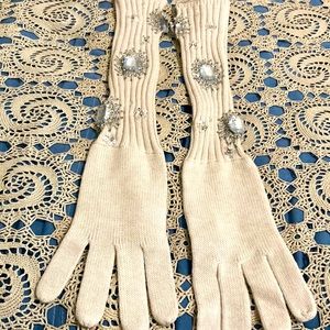 IMAN Embellished Gloves